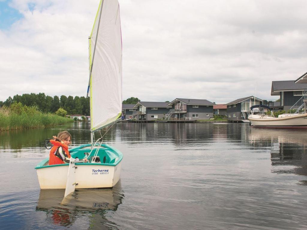 Landal Waterpark Sneekermeer Hotel Terherne Bagian luar foto