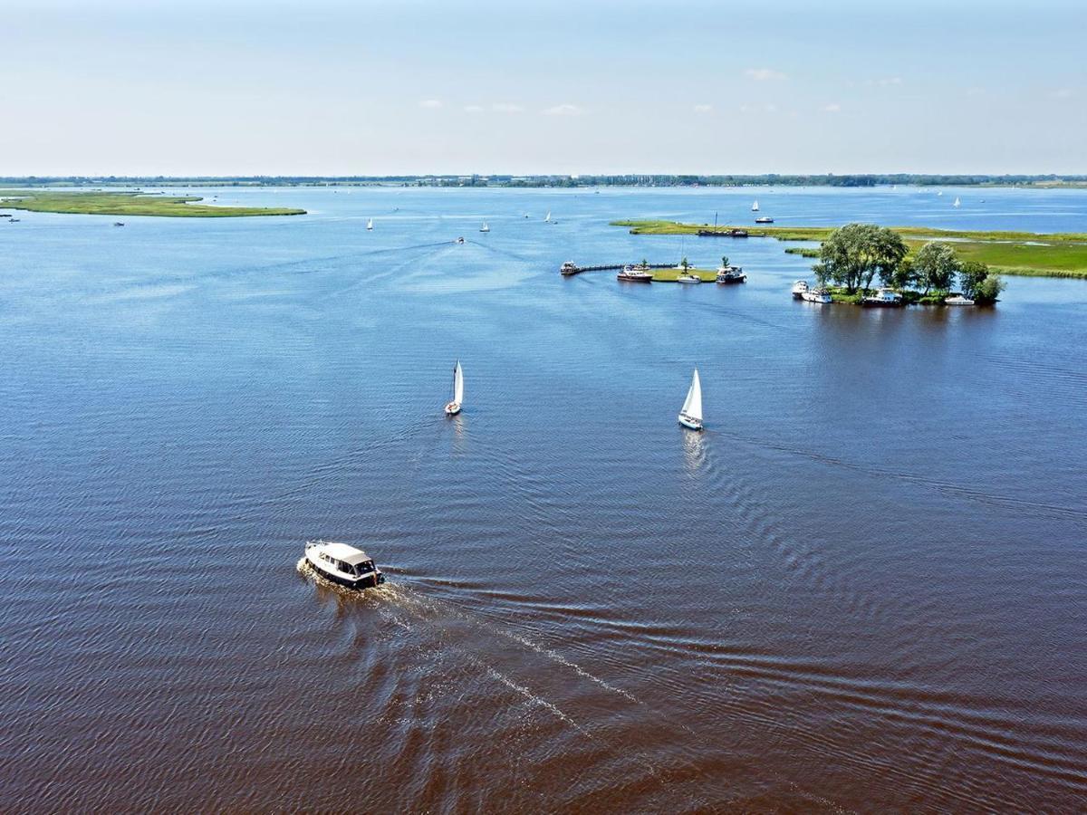 Landal Waterpark Sneekermeer Hotel Terherne Bagian luar foto