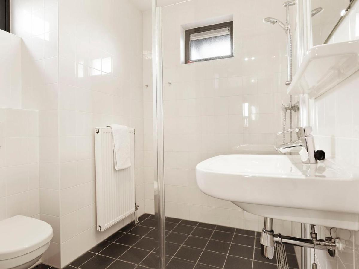 Landal Waterpark Sneekermeer Hotel Terherne Ruang foto